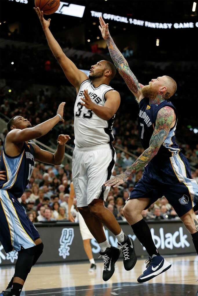 火箭外线火力全开，火力全开战胜马刺的简单介绍